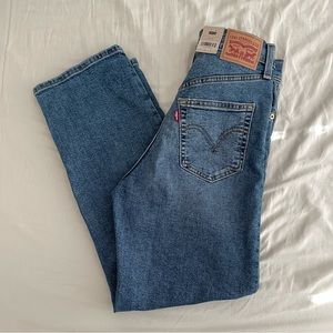 [SOLD] Levi’s Ribcage Straight Ankle Jeans